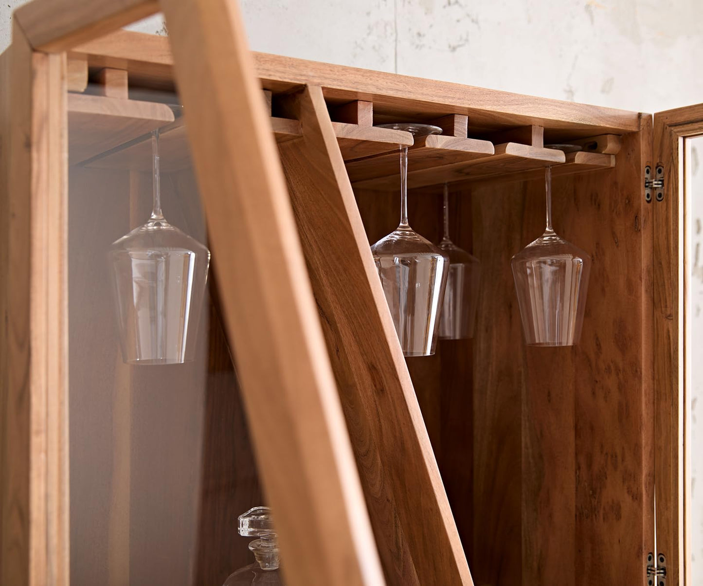 DELIFE Glasvitrine Taza Akazie Natur 75x210 cm 4 Türen Barschrank